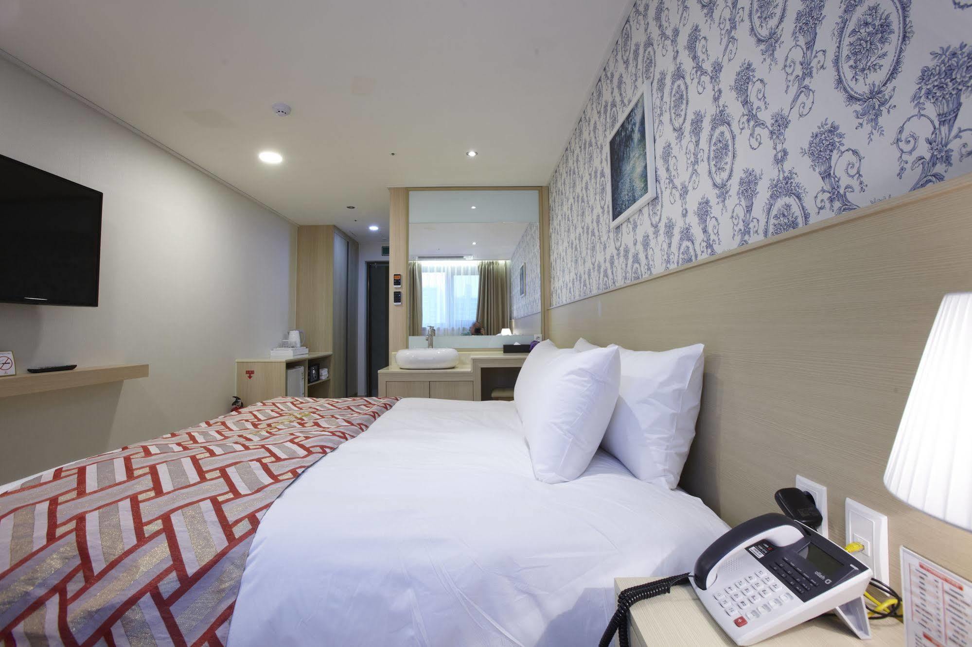 Hotel Sopra Incheon Cheongna Exterior photo